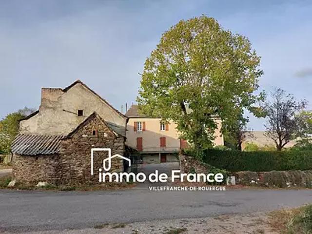 La Salvetat Peyralès 12440 Achat / Vente maison 6 pièces t6 au dernier étage jardin