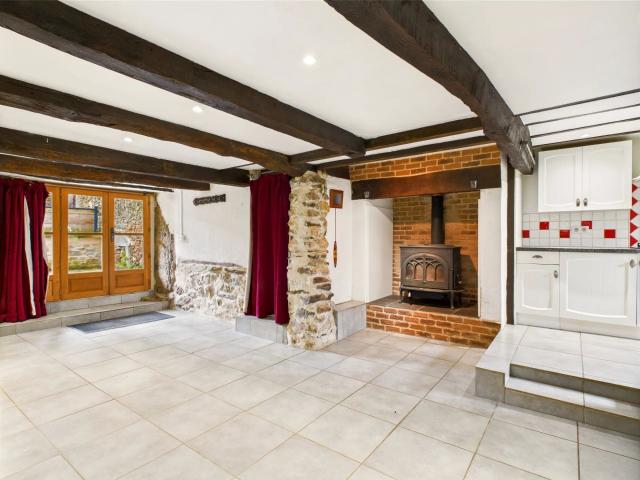 La Salvetat Peyralès – Maison en pierre de hameau joliment r. 116m² La Salvetat Peyralès