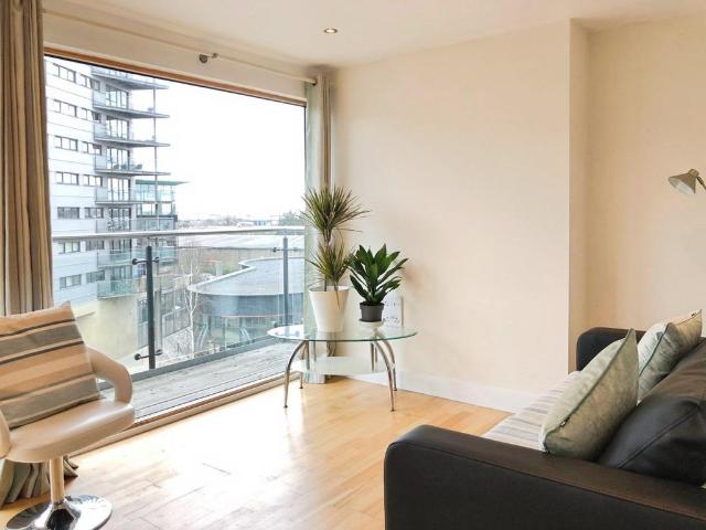 La Salle, Chadwick Street, Hunslet. 2 bed flat to rent £1,150 pcm £265 pw