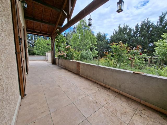 LA SAUVETAT BELLE VILLA SUR 3666 M2 DE TERRAIN