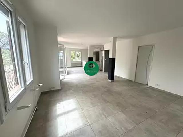 La Seyne sur Mer 83500 Achat / Vente appartement 4 pièces t4 au dernier étage