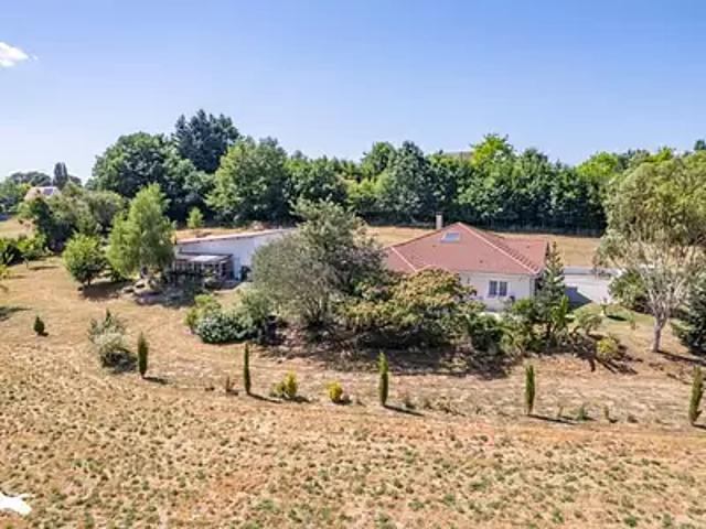 La Souterraine 23300 Achat / Vente maison 4 pièces t4 au dernier étage parking