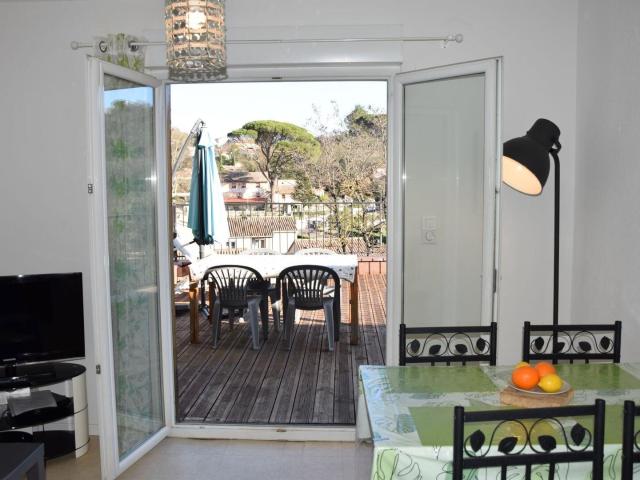 Lamalou Les Bains – T2 Rénové Avec Grande Terrasse 33m² Lamalou les Bains
