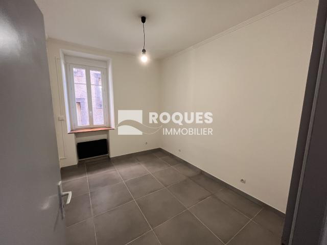 Lamalou les Bains, à louer bel appartement T3 avec cave et place de parking