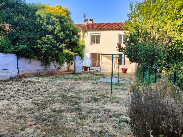 LAMALOU QUARTIER CALME VILLA 3 CHAMBRES JARDIN GARAGE