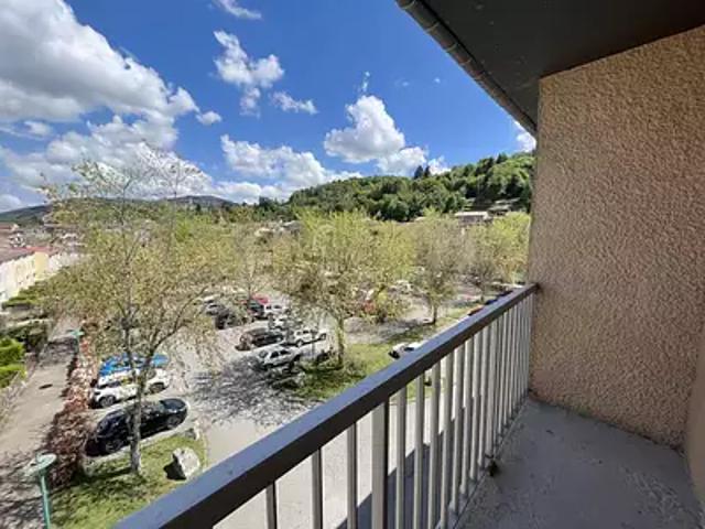 Lamastre 07270 Achat / Vente appartement 8 pièces t8 au dernier étage