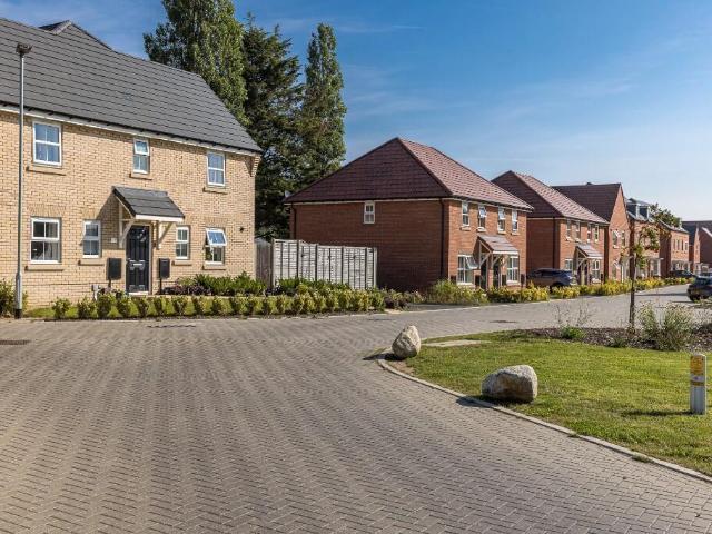 Lamb Lane, Cringleford, NORWICH 4 bed detached house to rent £2,250 pcm £519 pw