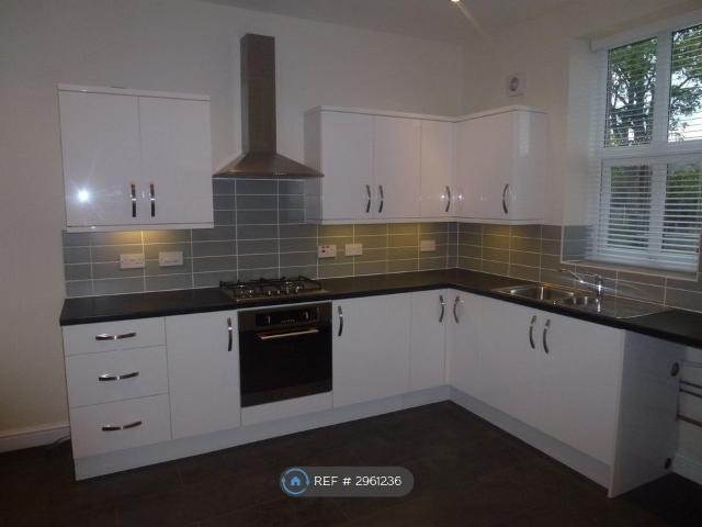 Lambgates, Hadfield, Glossop SK13, 3 bed terraced house to rent, £1,150 pcm | PrimeLocation