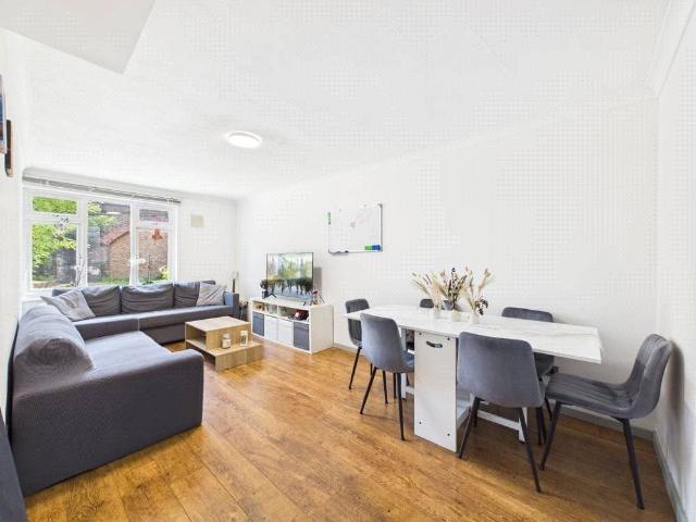 Lambert Avenue, Richmond, Surrey, TW9