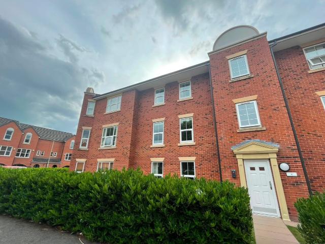 Lambert CW5, 2 bed flat to rent, £795 pcm | PrimeLocation