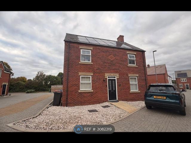 Lambert Court, Newport Pagnell MK16, 3 bed detached house to rent, £1,800 pcm | PrimeLocation