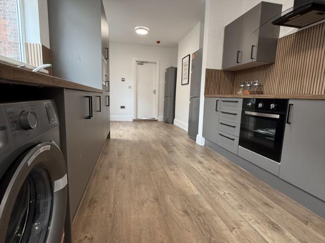Lambert Street, Hull HU5 6 bed house to rent £464 pcm £107 pw