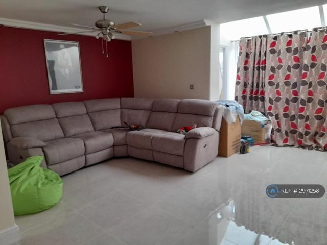 Lambert Walk, Wembley, HA9 3 bed terraced house to rent £2,800 pcm £646 pw