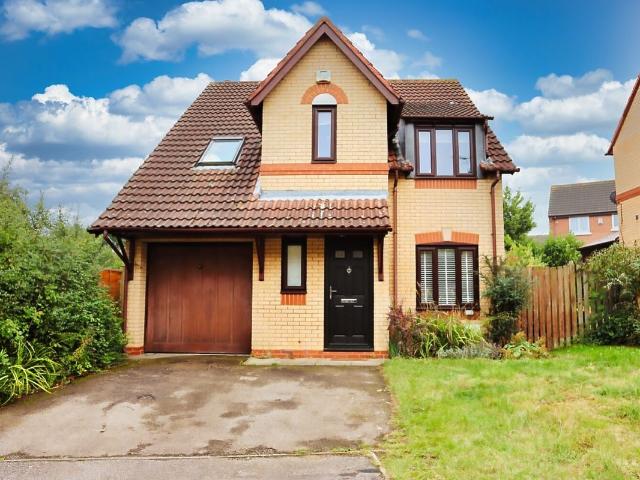 Lamberhurst Grove, Kents Hill, Milton Keynes MK7, 4 bed detached house to rent, £1,895 pcm | PrimeLocation