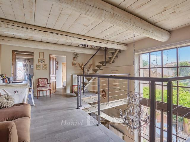 Entre Aix et le Luberon Maison bourgeoise en coeur de vill. 223m² Lambesc