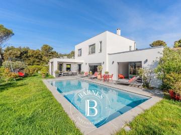 Lambesc Maison Contemporaine 184 m² 3 Chambres Possibi. 184m² Aix en Provence