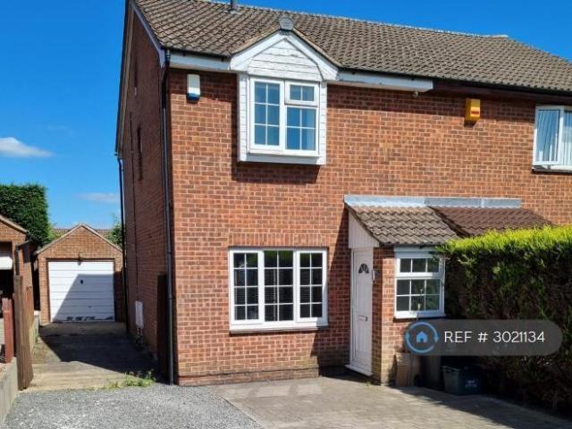 Lambeth Road, Arnold, Nottingham, NG5 3 bed semi detached house to rent £1,100 pcm £254 pw