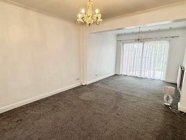 Lamborne Road, Knighton, Leicester, LE2