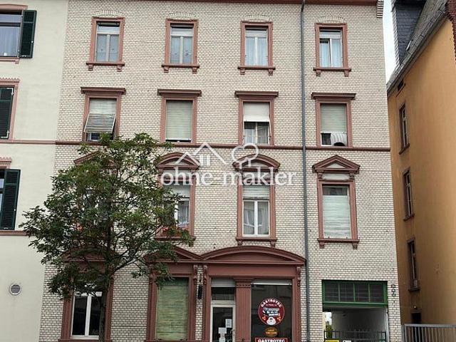 Lamboy: 5 Zimmer in ruhigem Hinterhaus