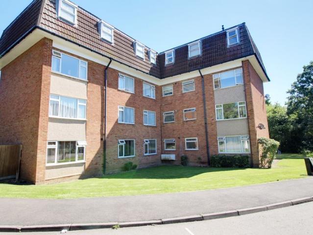 Lambs Close, Cuffley EN6, 2 bed flat to rent, £1,450 pcm | PrimeLocation