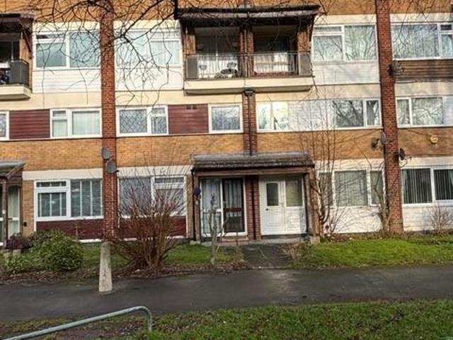 Lambscote Close, Solihull Lodge, B90 1NS, United Kingdom | 3 bed duplex for rent #139333146 | Rentberry