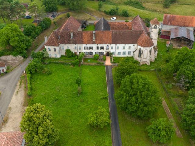 L'âme Des Cordeliers Dans Un Village Renaissance 400m² Les Thons