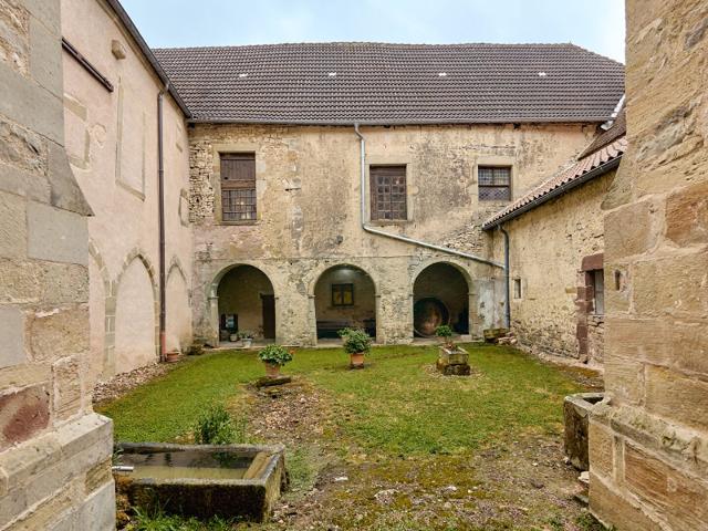 L'âme Des Cordeliers Dans Un Village Renaissance 400m² Les Thons