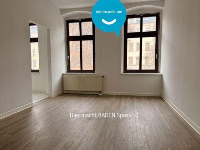 Laminat • 3 Raum • Aufzug • Bad mit Wanne • Schloß Chemnitz • zentrumsnah • neuer Balkon!