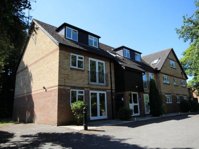 Lamorna, 219 Greys Road, Henley On Thames, Oxfordshire RG9, 1 bed flat to rent, £1,100 pcm | PrimeLocation