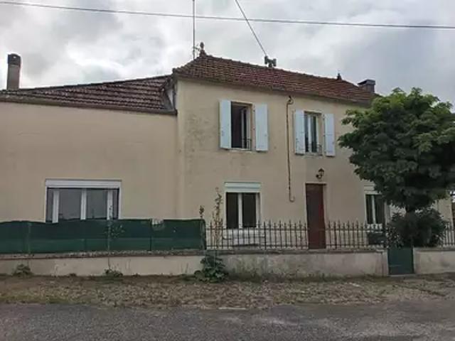 Lamothe Landerron 33190 Location maison 4 pièces t4 au dernier étage