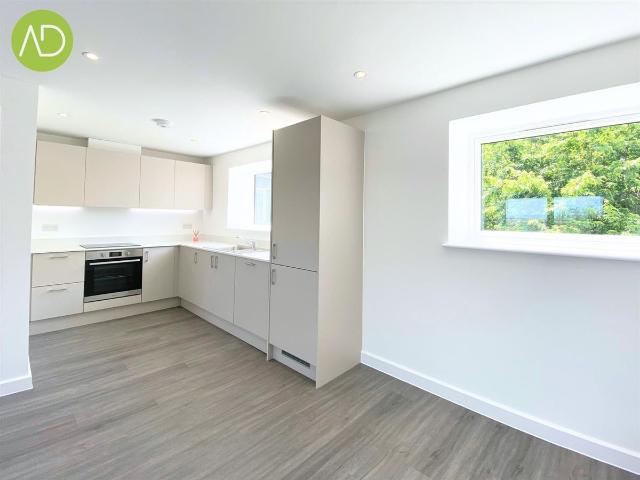 Lampits, Hoddesdon EN11, 2 bed flat to rent, £1,425 pcm | PrimeLocation