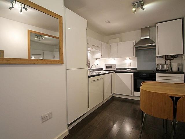 Lampton Avenue, Hounslow TW3, 1 bed flat to rent, £1,600 pcm | PrimeLocation