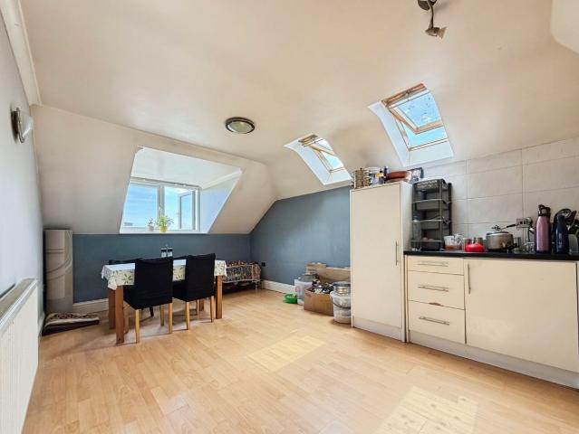 Lampton Road, Hounslow TW3, 2 bed flat to rent, £1,800 pcm | PrimeLocation