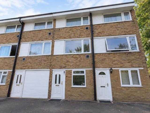 Lampton Road, Hounslow TW3 4 bed townhouse to rent £2,600 pcm £600 pw