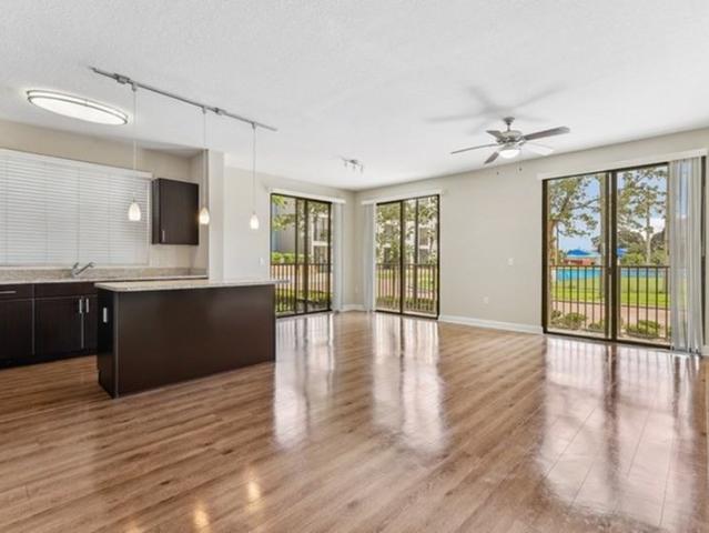 Lantower Westshore 1 Bedroom Apartment for Rent at 4504 W Spruce St, Tampa, FL 33607 Carver City Lincoln Gardens