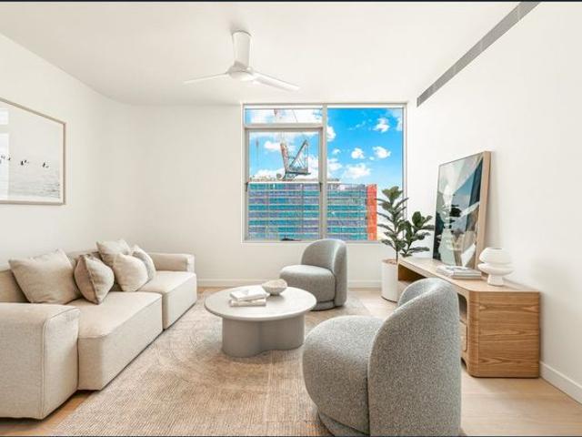 LANA Penthouse Fully Furnished Beachfront Apartment