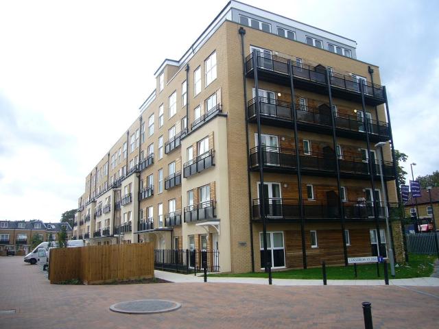 Lanadron Close, Isleworth TW7, 2 bed flat to rent, £1,950 pcm | PrimeLocation
