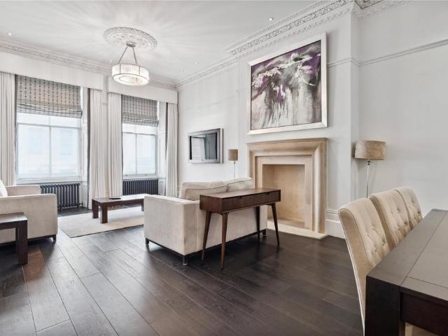 Lancaster Gate, London, W2 3 bed duplex to rent £8,016 pcm £1,850 pw