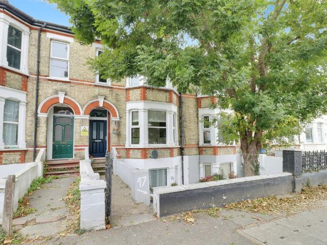 Lancaster Gardens, Southend On Sea SS1, 1 bed flat to rent, £1,000 pcm | PrimeLocation