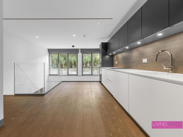 Lancaster Grove, Belsize Park 3 bed flat to rent £8,300 pcm £1,915 pw