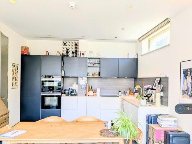 Lancaster Grove, London, NW3 1 bed flat to rent £2,850 pcm £658 pw