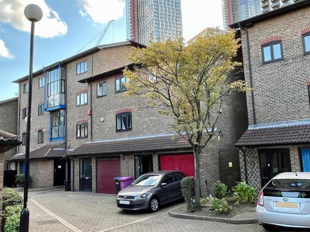 Lancaster Drive, London, E14 9PT, United Kingdom | 5 bed townhouse for rent #138932613 | Rentberry