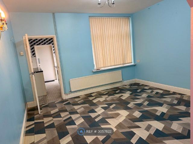 Lancaster St, Leicester LE5, 3 bed terraced house to rent, £1,200 pcm | PrimeLocation