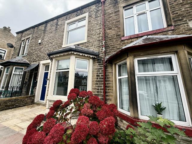 Lancaster Street, Colne BB8, 2 bed property to rent, £950 pcm | PrimeLocation