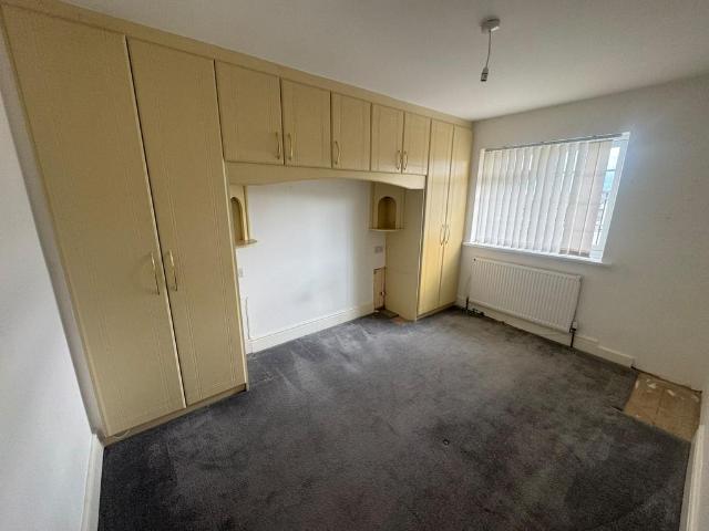 Lancaster Road, UB5 2 bed flat to rent £1,749 pcm £404 pw