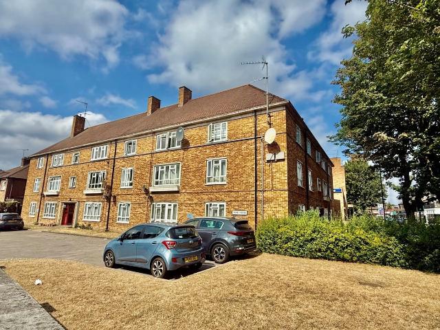 Lancaster Road, Enfield EN2, 2 bed flat to rent, £1,900 pcm | PrimeLocation