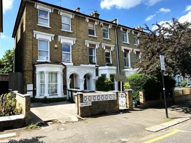Lancaster Road, Finsbury Park N4, Studio to rent, £1,350 pcm | PrimeLocation