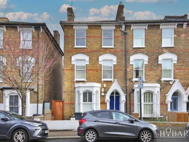 Lancaster Road, Finsbury Park, London N4 2 bed flat to rent £2,150 pcm £496 pw