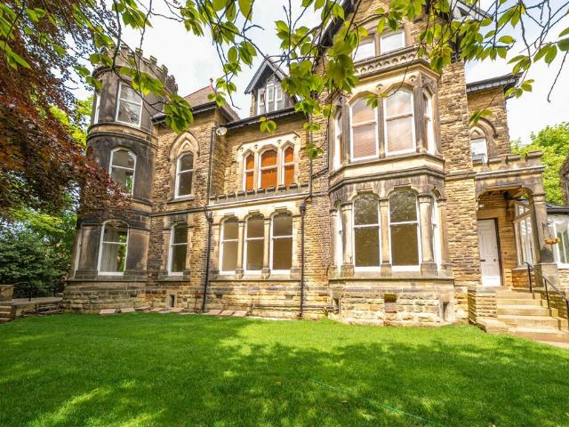 Lancaster Road, Harrogate, HG2 2 bed flat to rent £1,400 pcm £323 pw