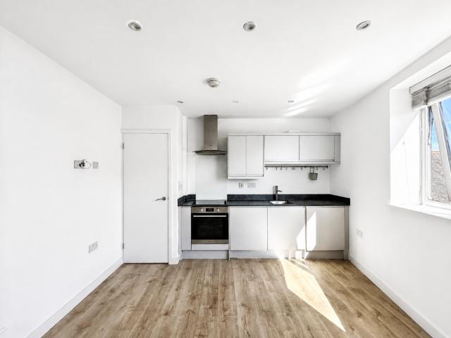 Lance House, Upper Banister Street. 1 bed flat to rent £900 pcm £208 pw